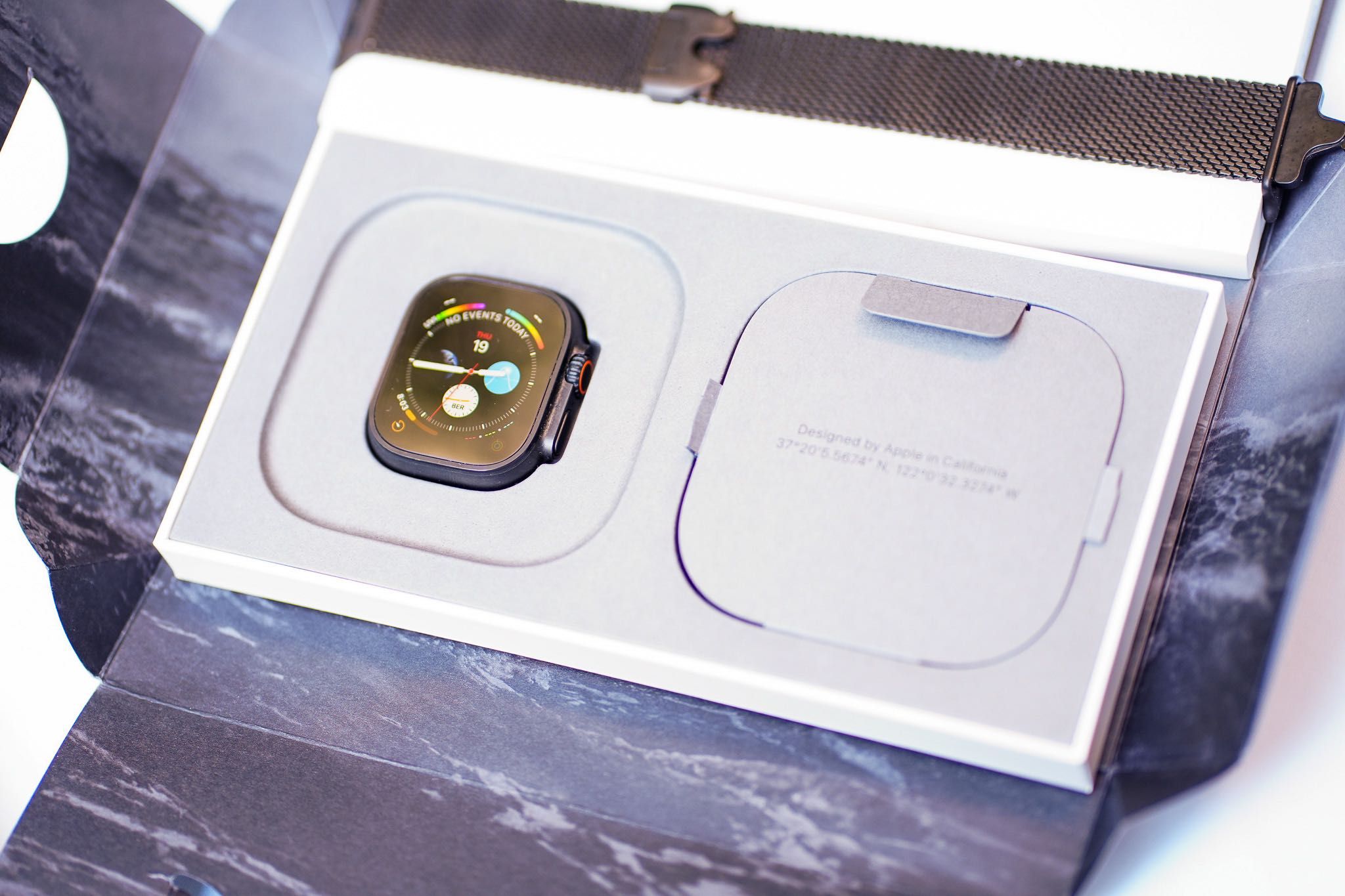 Apple Watch Ultra 2 Black Titanium, Milanese Loop - gwarancja