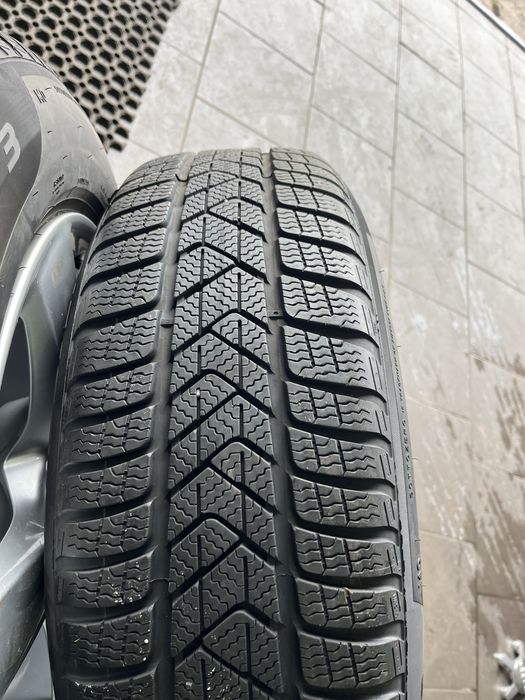 Koła Zimowe Audi Q3 Q5 Tiguan Jak Nowe Pirelli 215/65/17