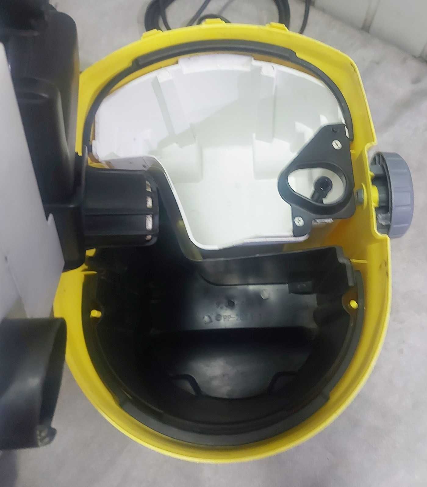 odkurzacz piorący Karcher SE 5,100 full komplet stan bdb