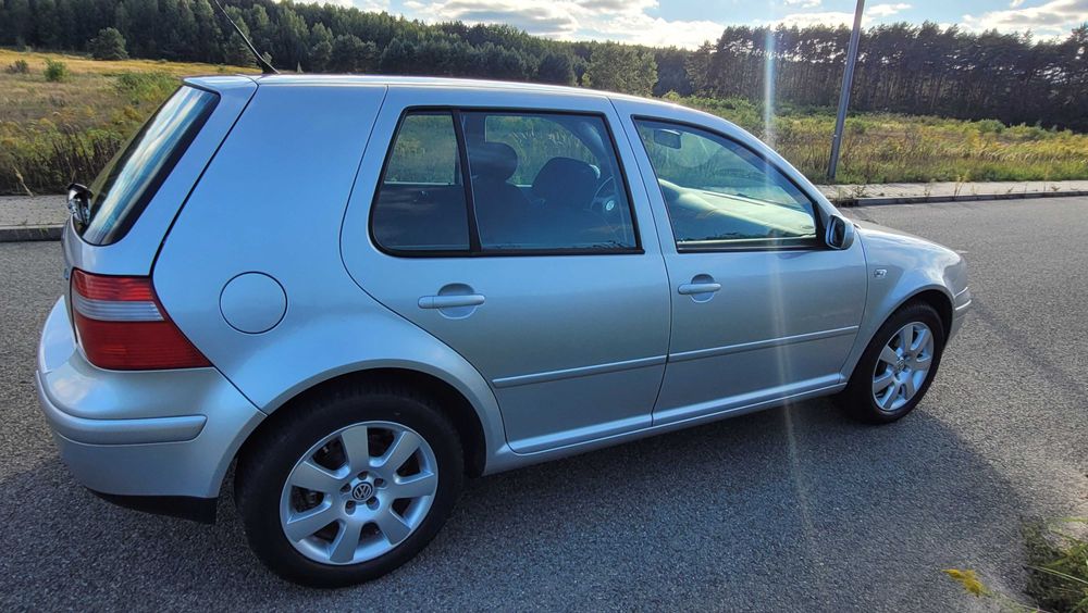 VW Golf IV 1,6 benz. Automat  wersja Pacyfic