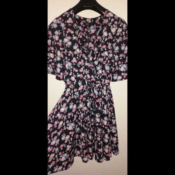 Продам гарну сукню.