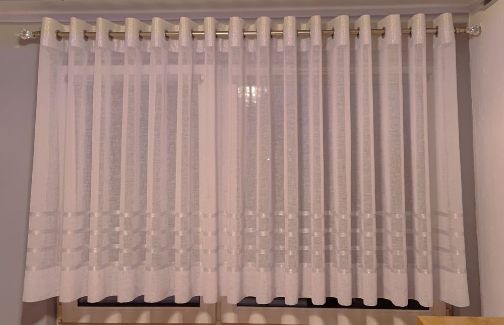 Biała firanka na przelotkach 200-240 x 125cm
