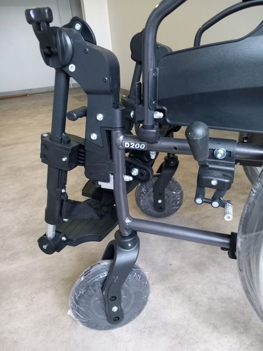 Wózek Inwalidzki D200  Vermeiren - NOWY Nieużywany