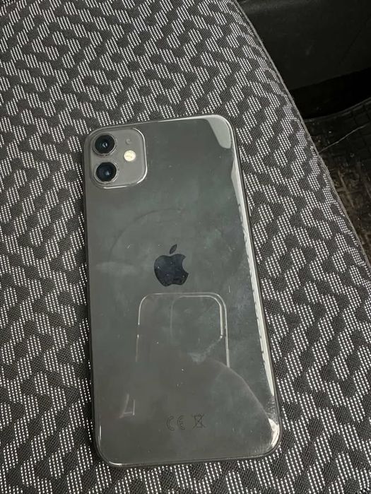 Продам обменяю айфон 11