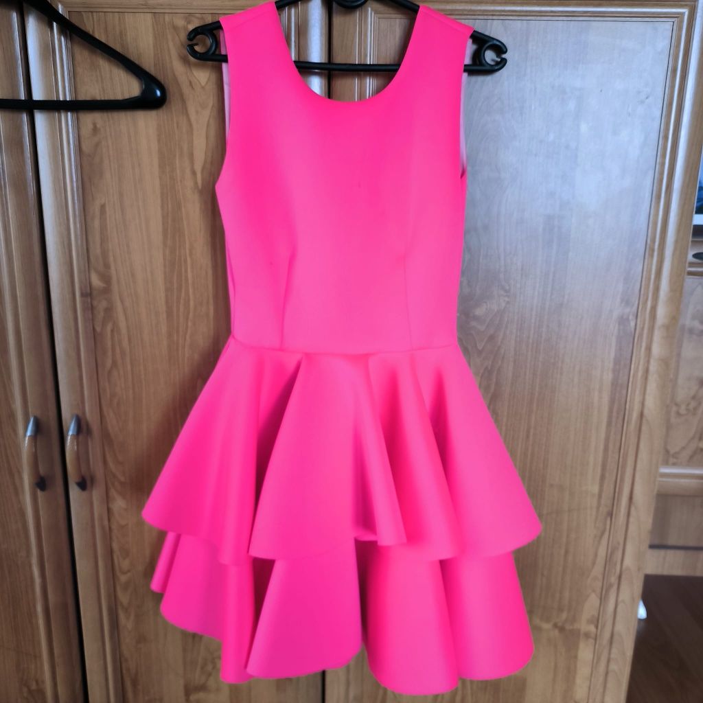 Neonowa sukienka piankowa