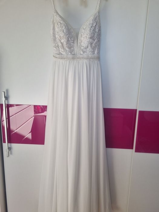 Suknia ślubna boho delikatna biala wesele poprawiny koronka