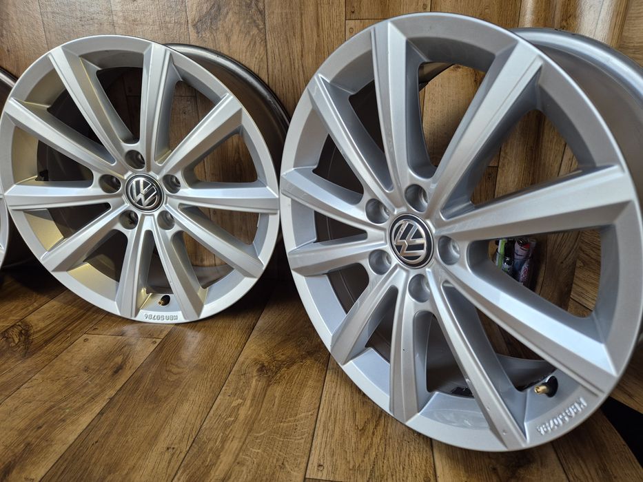 Alufelgi VW 17cali 5x112 et45 7j stan idealny jak Nowe