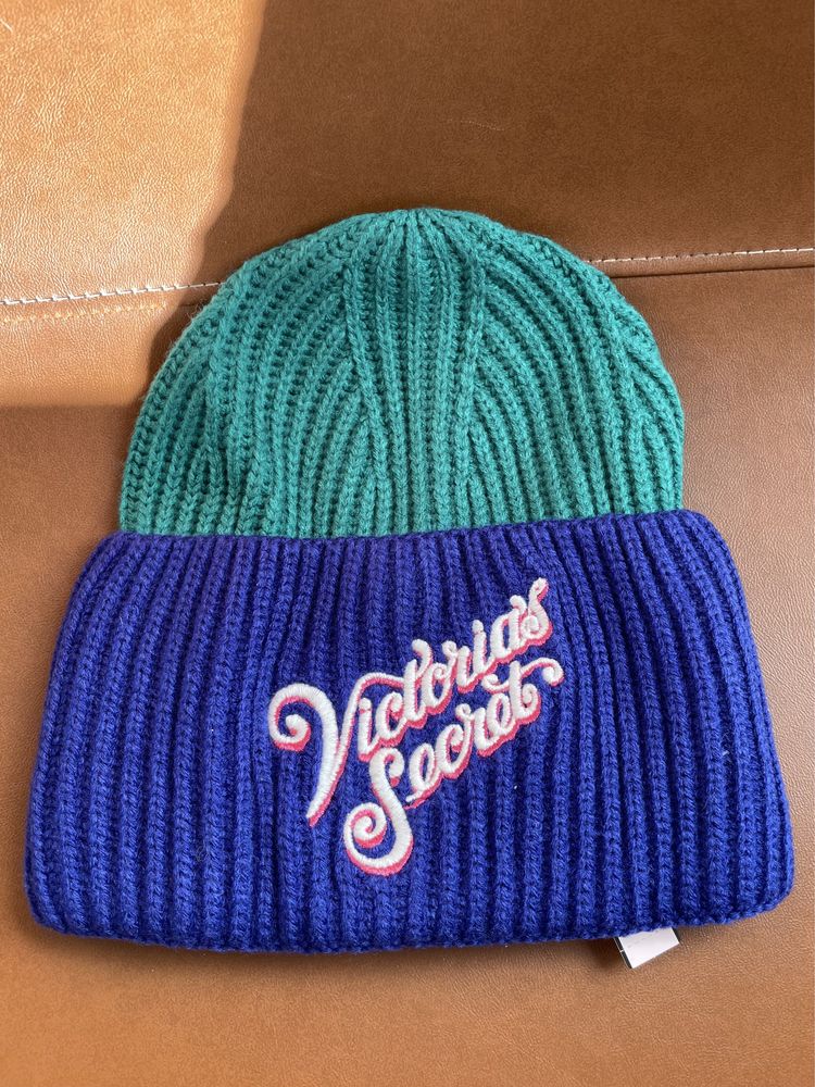 Czapka Victoria’s Secret zimowa logowana gruba beanie ciepła damska