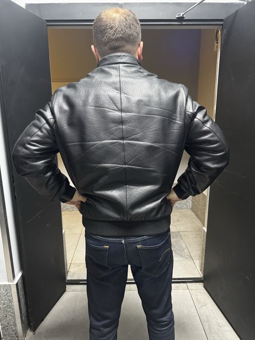 Кожанная куртка, в идеальном состояние (почти новая)