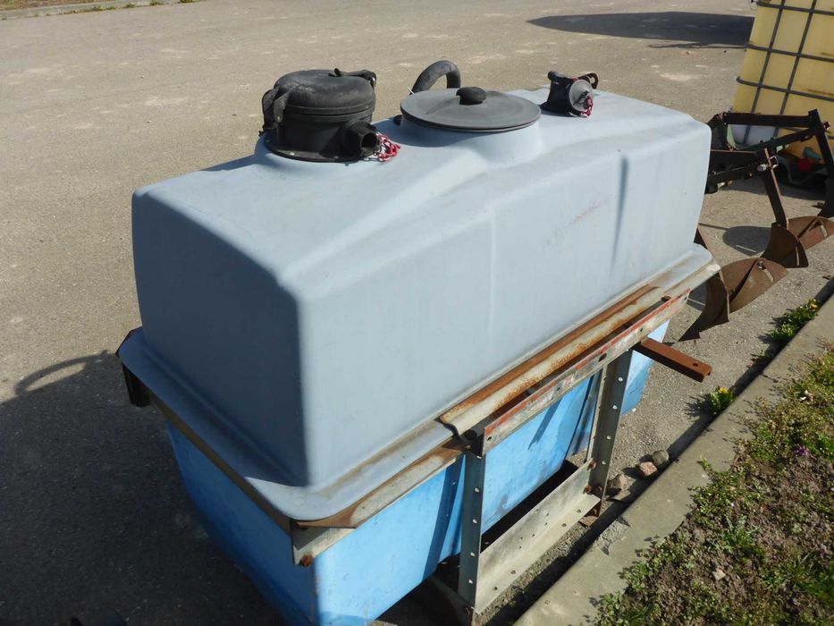 zbiornik 400L _ zawieszany