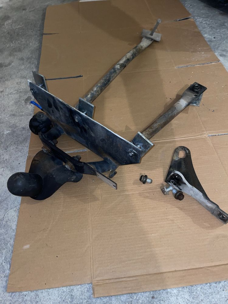 Gancho de reboque Toyota Corolla