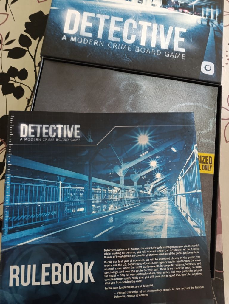 Detective a modern crime board game