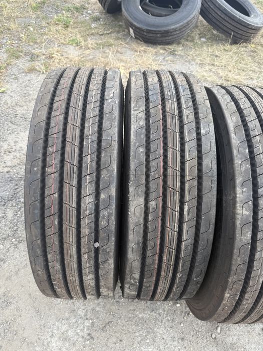 Opony 235/75R17.5 SEMPERIT NOWE