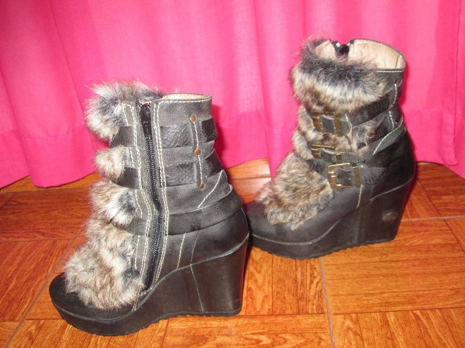 Botas com pelo (35)