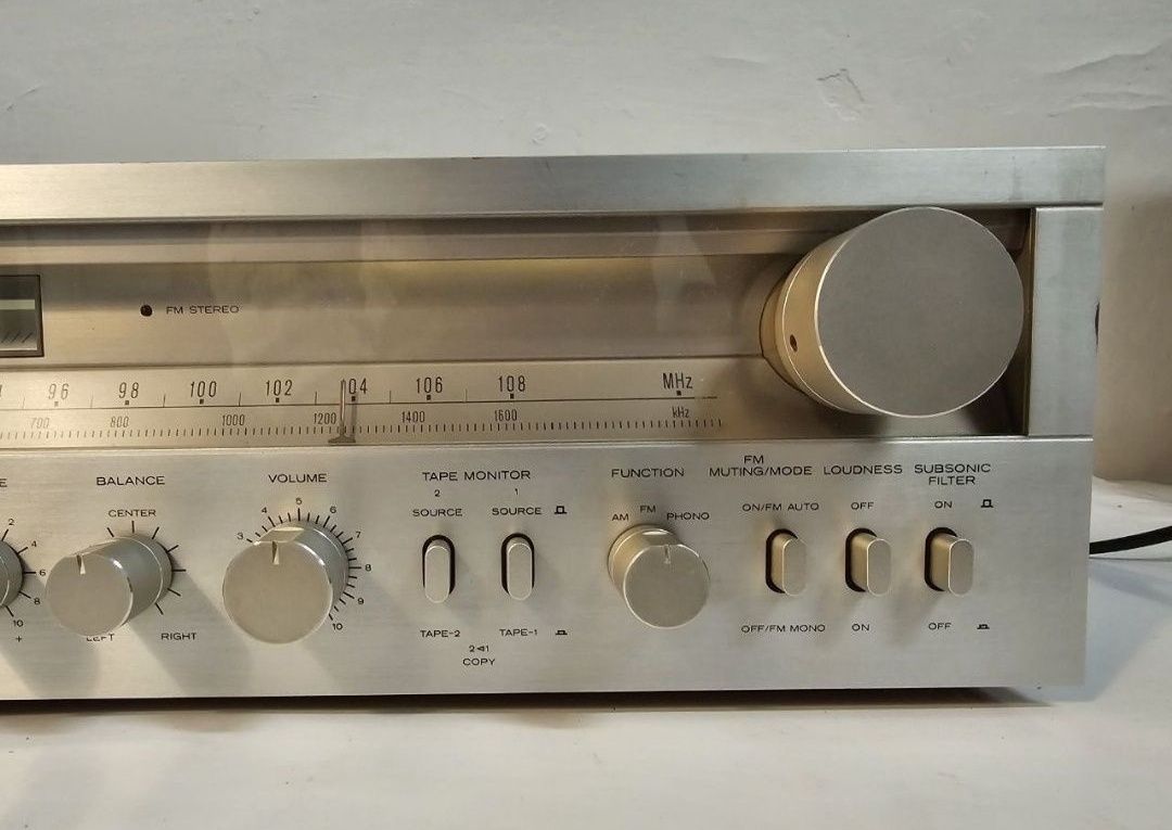 Amplituner stereo Hitachi SR-504,