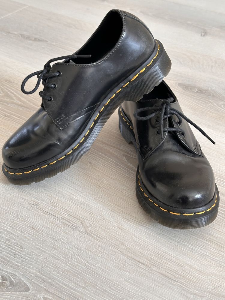 Dr. Martens Docs Doc Martens