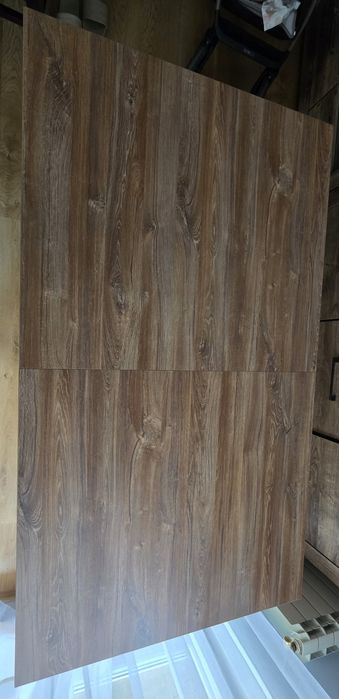 Stół do salonu, jadalni