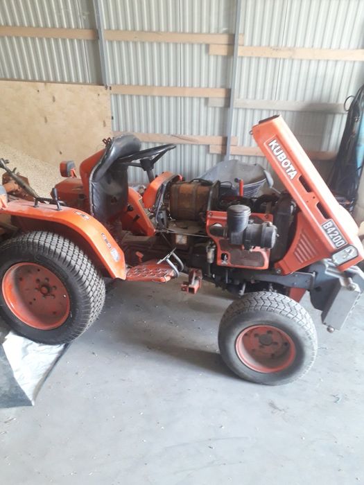 Продам міні трактор Kubota B4200