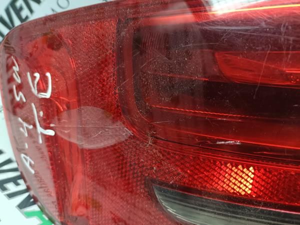 Farolim esquerdo AUDI A4 Avant (8K5, B8)