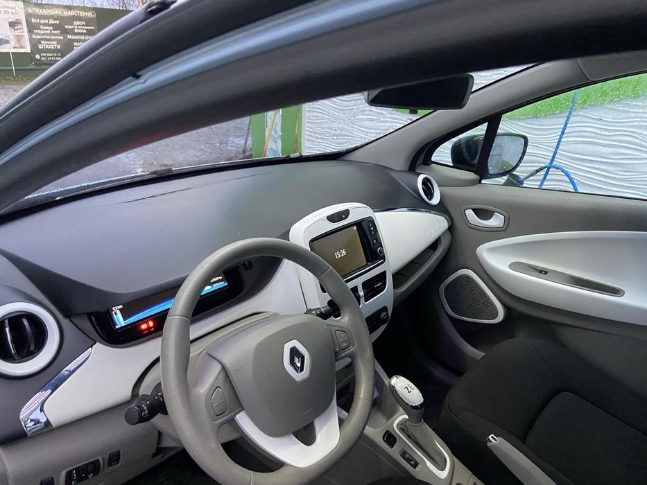 Рено зоя 2015рік