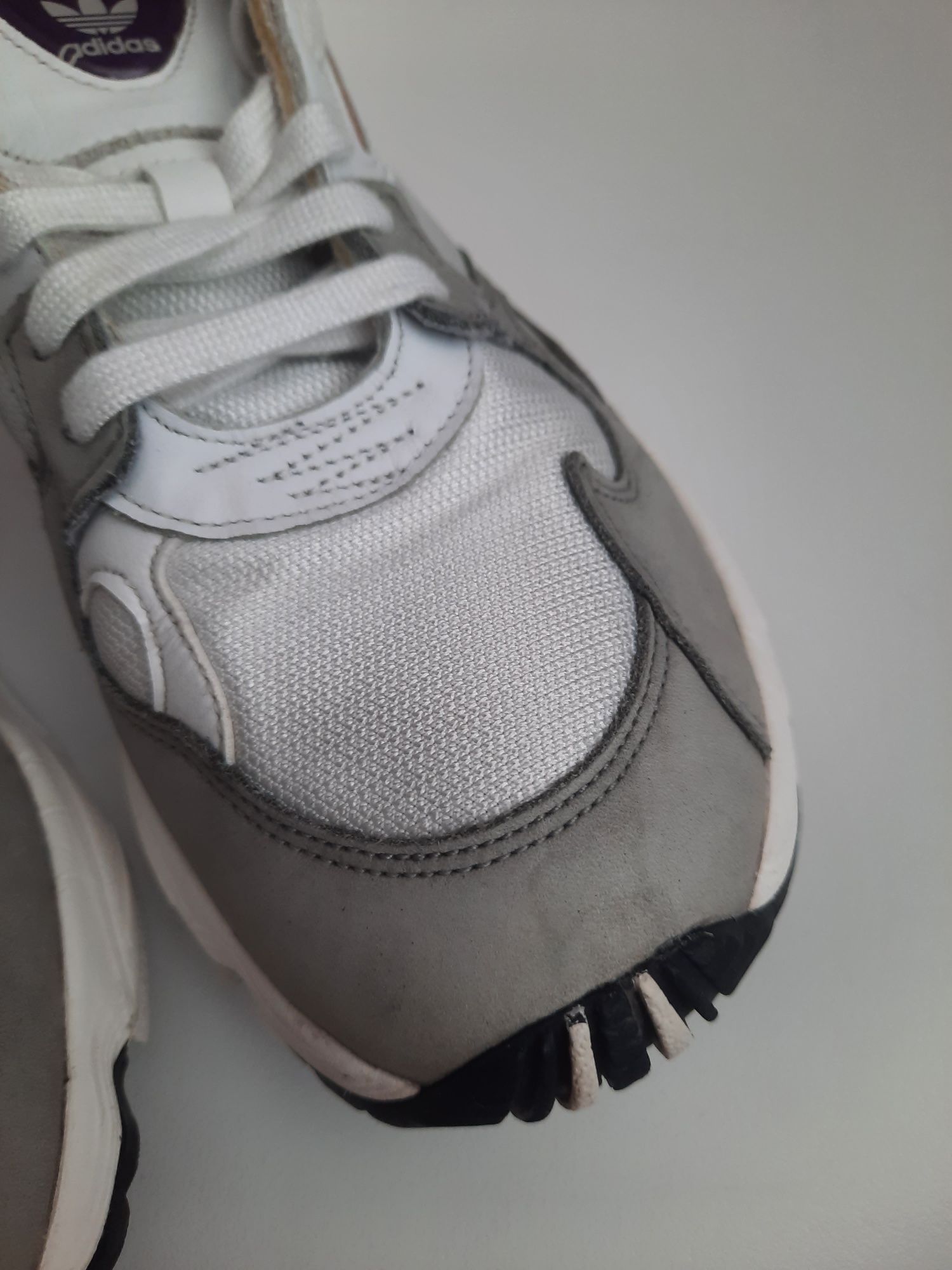Кросівки Adidas Falcon