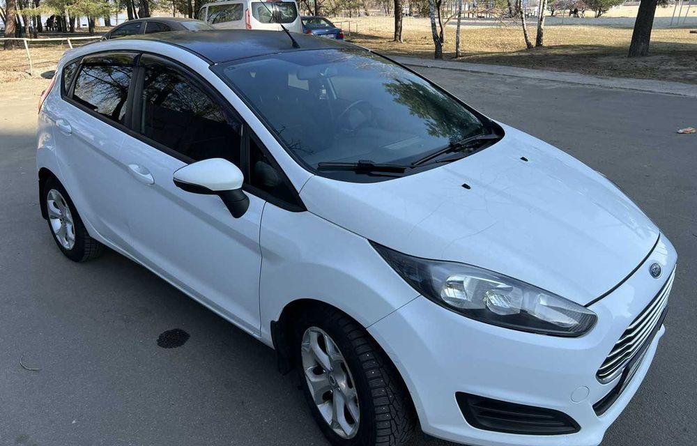 Продаж автомобіля Ford Fiesta