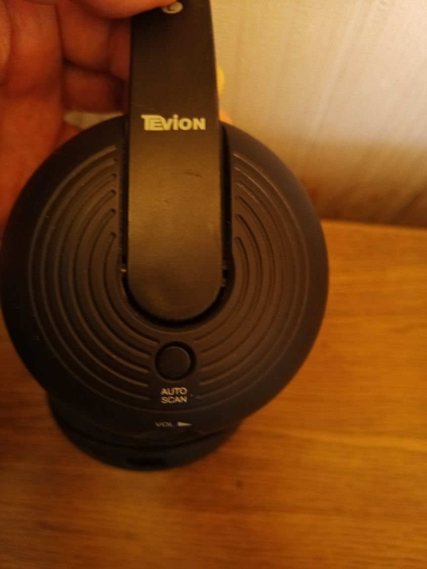 Беспроводные наушники Tevion (Германия)