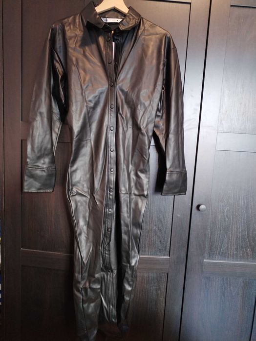 Vestido couro sintético