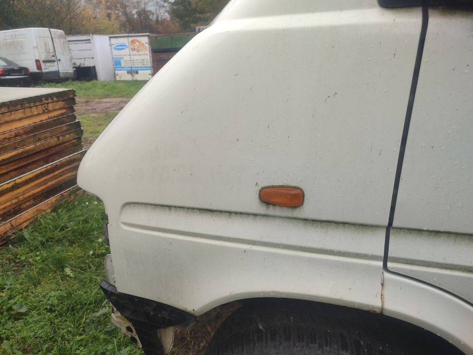 Vw LT błotnik lewy biały