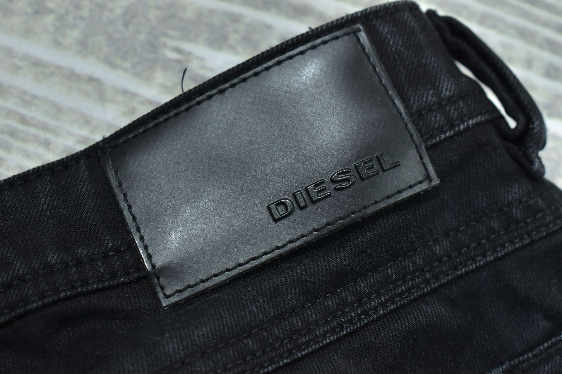 DIESEL Thanaz Męskie Spodnie Jeansy W33 L34