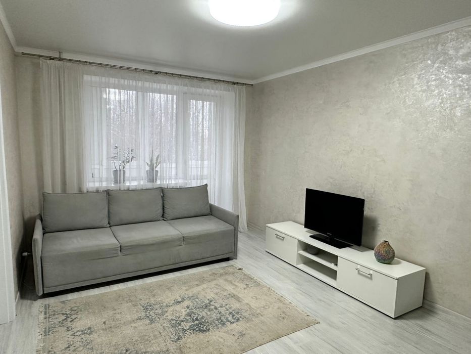 Продам 4 -кімнатну квартиру