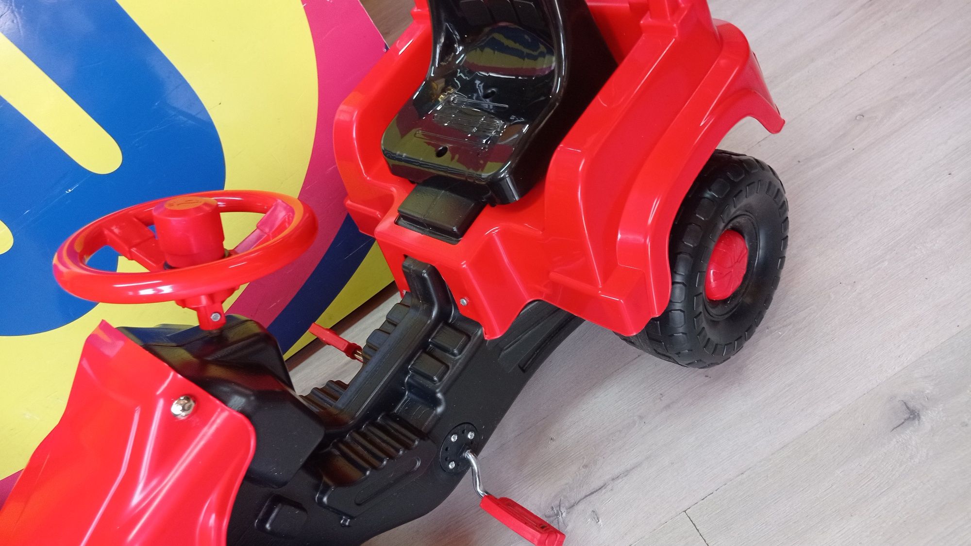 Nowy Mega traktor na pedała idealny na prezent