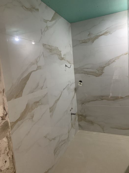 Larilhador, pedreiro, pinturas, canalização, electricidade e telhados