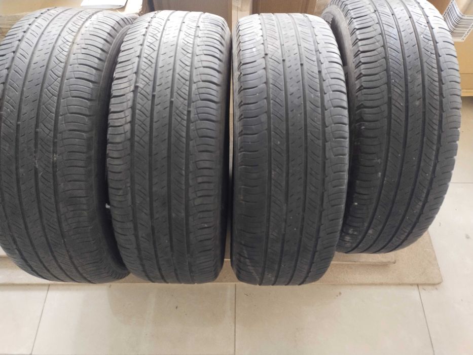Michelin Latitude Tour HP 215/60 R17