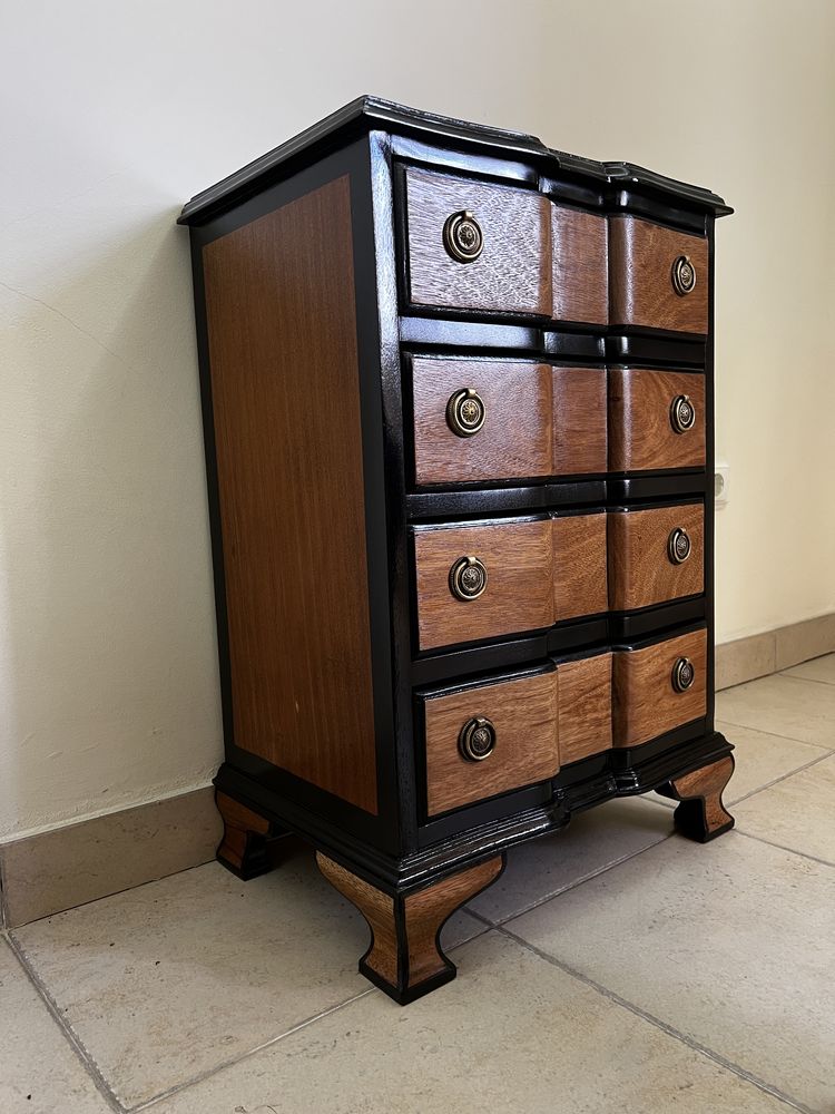 Mesa de cabeceira/ movel gavetas