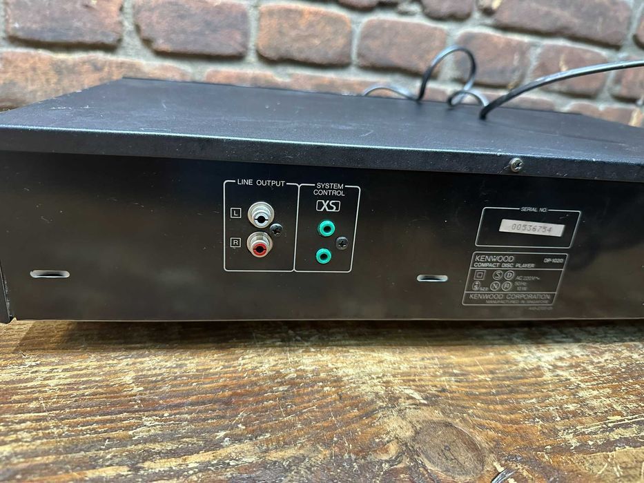 Odtwarzacz CD Kenwood DP-1020