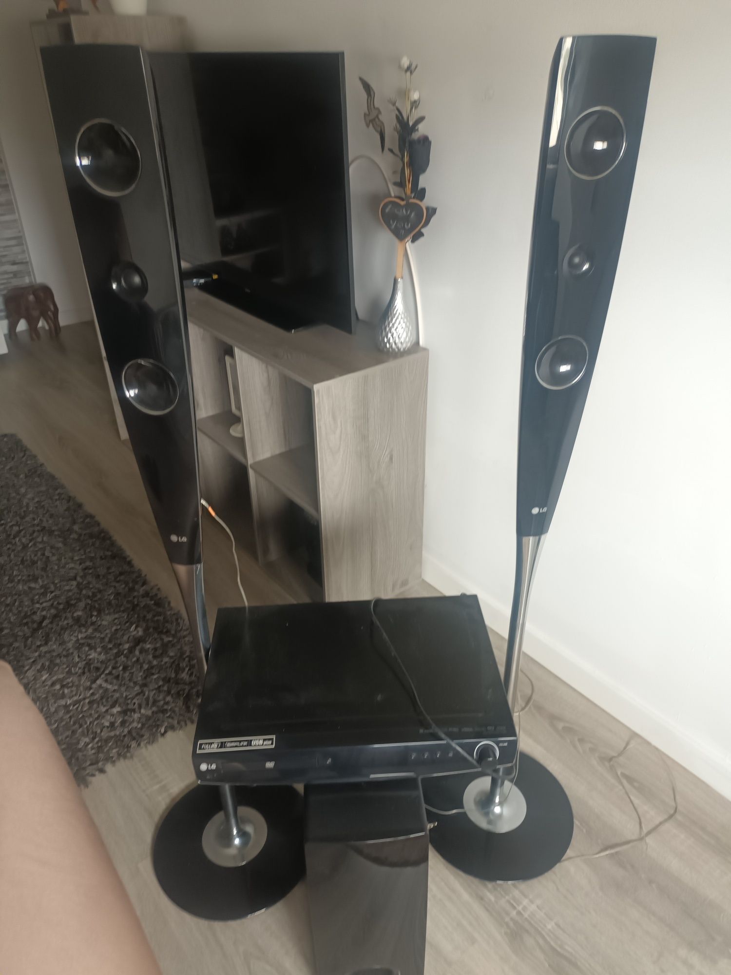 Sistema de Home Cinema LG DVD 2.1ch