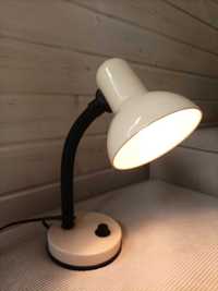 Lampa biurkowa w stylu midcentury