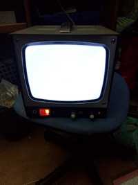 Monitor vintage a funcionar