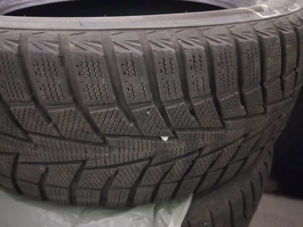 Зимняя резина Hankook Winter I*cept X  235/55 R 19