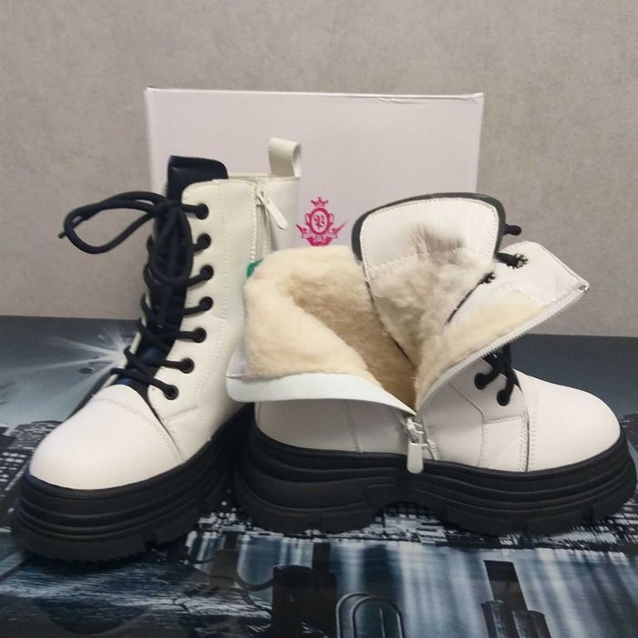 Дитячі зимові черевики на овчині