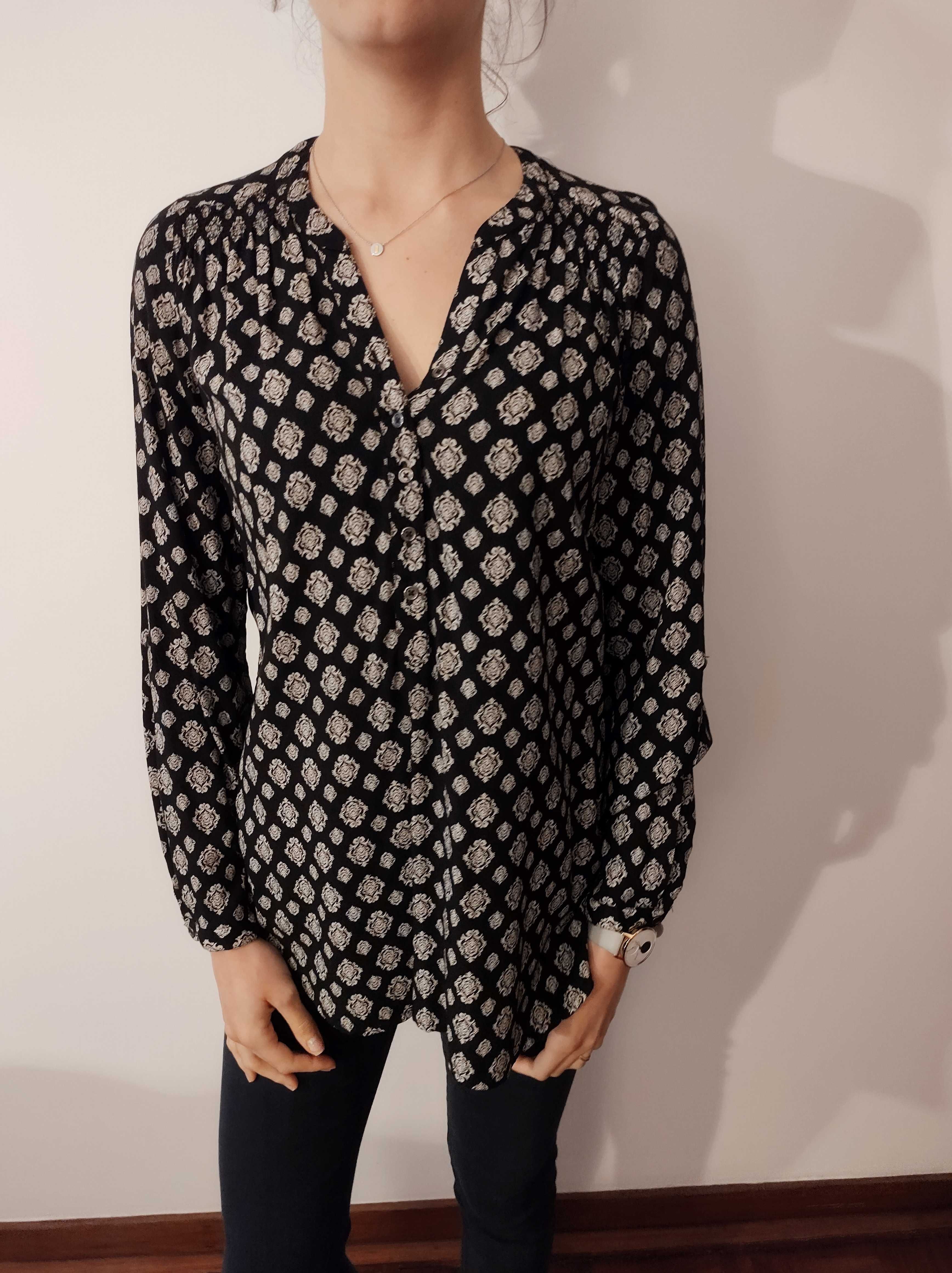 Camisa Preta com padrão