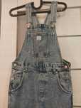 Продам джинсовый комбинезон фирмы Pull s Bear