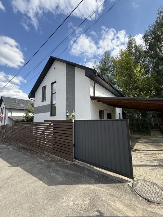 Будинок Блиставиця з ремонтом