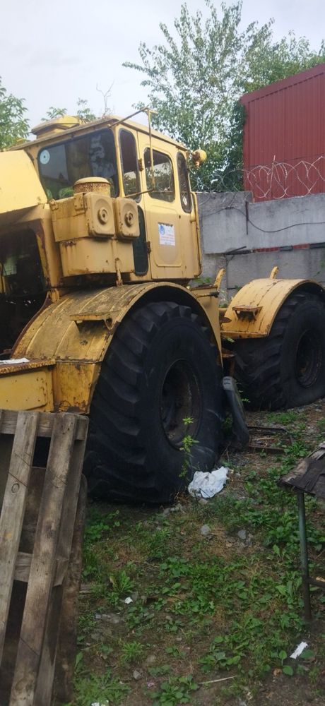 Продам трактор  К701 , мтз 80, Урал 375 кран