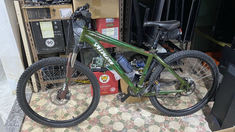 Vendo bicicleta SPECIALIZED em optimo estado