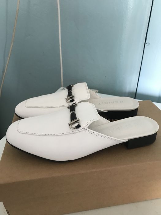 Шльопанці жіночі (мюлі)