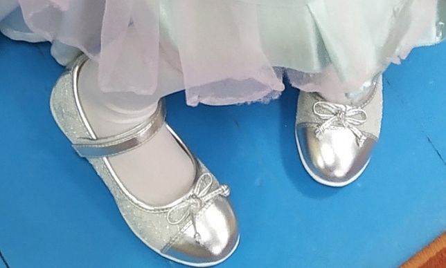 туфли для девочки 28 р. туфельки балетки серебро