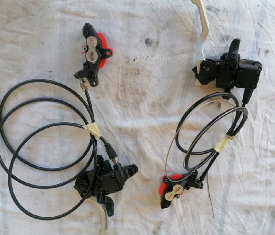 Travões deore XT 4 pistons