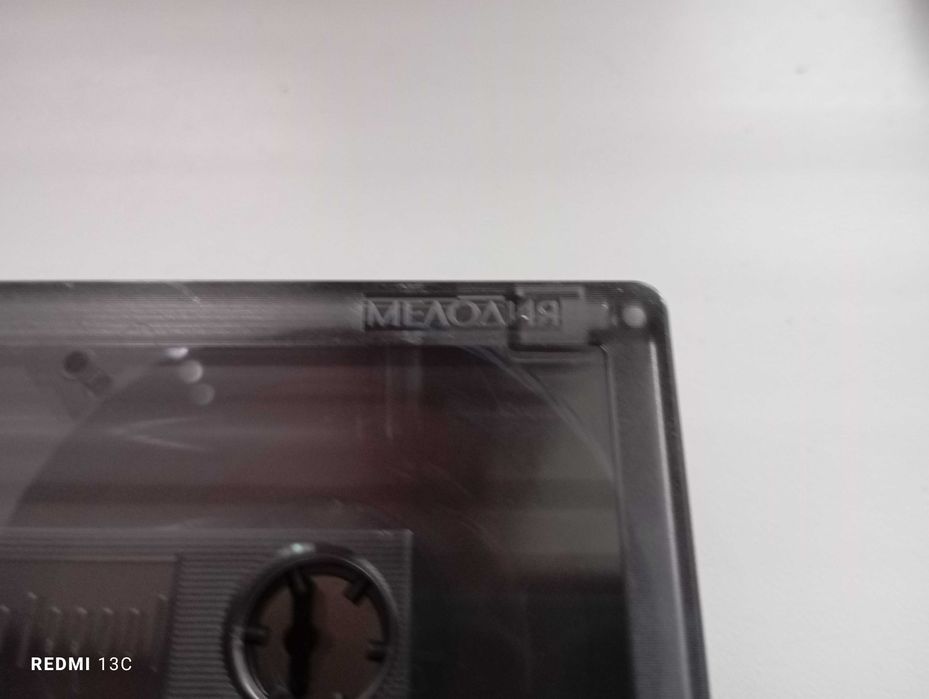 Аудиокассеты новые RONEeS ur 90